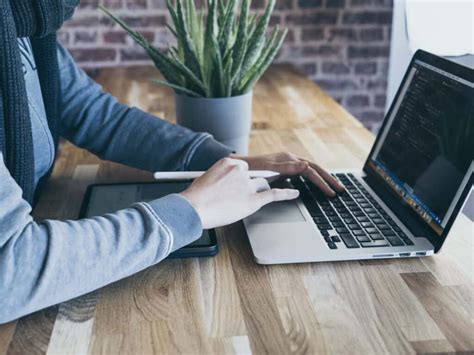 Work from Home Like a Pro: Choosing the Perfect Laptop for Working from Home