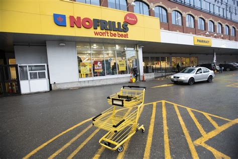 Workers at 17 No Frills stores in Ontario set Monday strike deadline