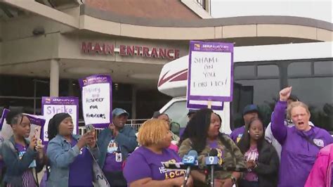 Workers strike at Loretto Hospital enters second week