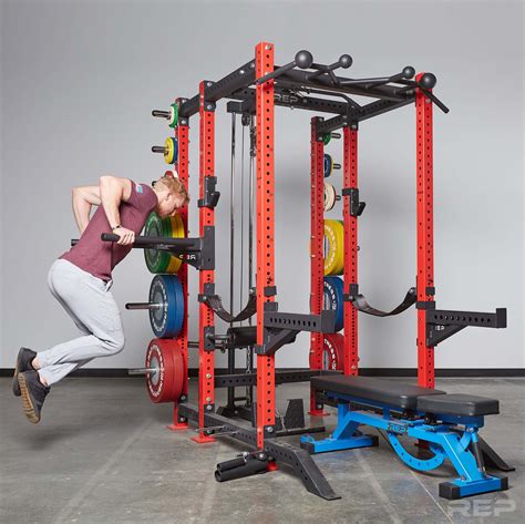 Workout rack. Set up the rack at shin level. Do 5 sets of 5-second holds. Overall Strength & Power: Perform knee height rack pulls with 2-4 minute rests between sets - 5 sets x 3-5 reps. Overall Hypertrophy: Perform knee height rack pulls with rests of 45-90 seconds - 3 sets x 10-12 reps. 