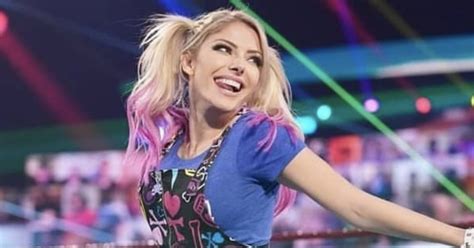 Wrestling world reacts to Alexa Bliss return to WWE RAW - doornearly
