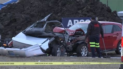 Wrong-way driver dies after crash, Aurora PD says