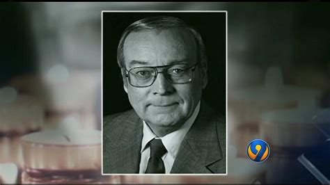 Wsoc-tv anchor dies. CHARLOTTE, N.C. — Former WSOC-TV anchor Doug Mayes died Sunday morning at 93, his family said. Mayes was Charlotte's first permanent TV anchor in 1952 … 