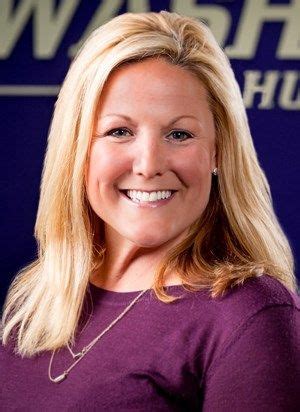 Julie Taylor joined the Washington State University track and field coaching staff in July 2014 after a long and highly successful career as both a coach and a student-athlete