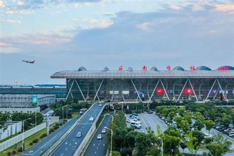 Wuxi Sunan Shuofang International Airport: Shuttle Bus - China