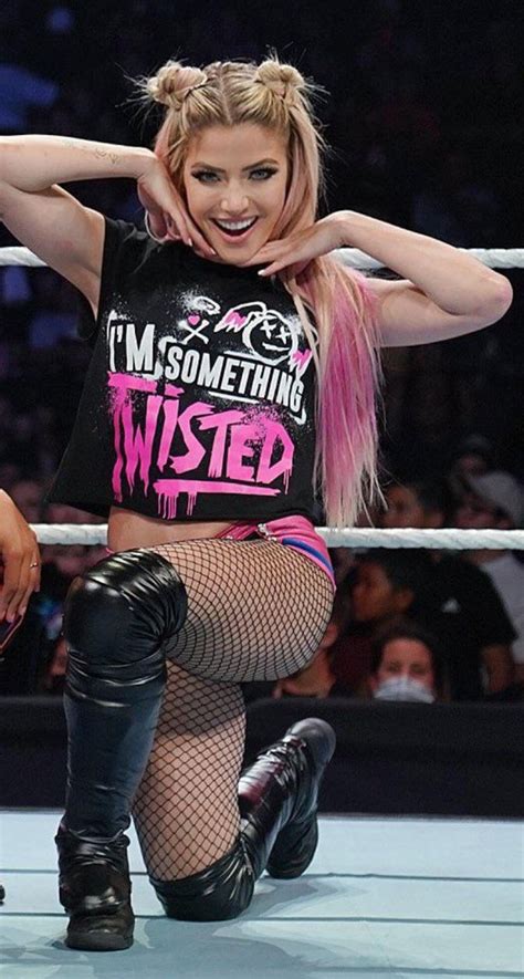 Aug 11, 2019 - “Alexa Bliss blowing kisses🏆 #WWE #NXT #WWEtitle #SummerSlam”