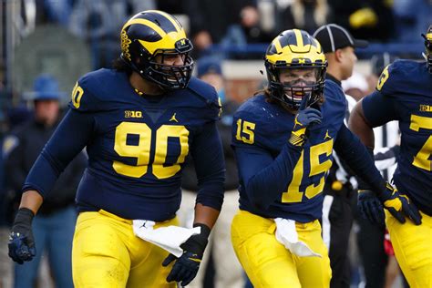 Www 247sports com michigan. Notre Dame 70.6%. 7 High. Michigan 29.4%. 2 Low. *Lead Expert predictions are 75 percent of the Crystal Ball confidence score, with other experts combining for 25 percent. Lead Experts. 2021 ... 