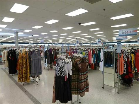 Www rossstores com. DUBLIN, Calif., Oct. 11, 2023 /PRNewswire/ -- Ross Stores recently opened 43 Ross Dress for Less ® and eight dd's DISCOUNTS ® stores across 22 different states in September and October. These new locations complete the Company's store growth plans for fiscal 2023, with the addition of 97 new locations. "This fall, we continued … 