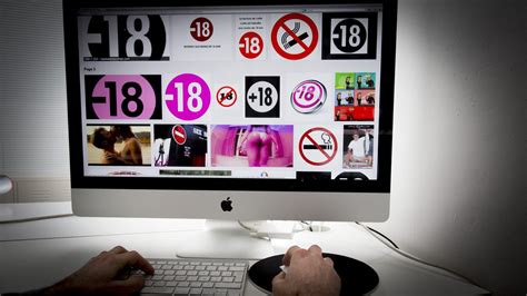 Apr 18, 2021 · Pour conclure, la consultation du matériel pornographique en ligne dans la période de l’adolescence est un phénomène de plus en plus précoce et important. Derrière la banalisation, peuvent ... 