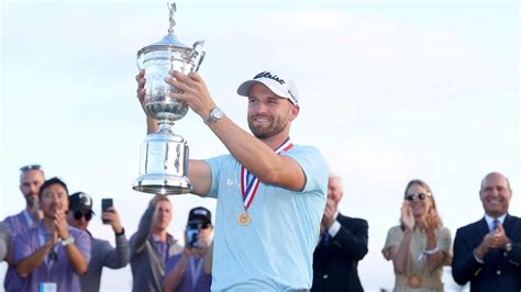 Wyndham Clark wins the U.S. Open for his first major title, closing with an even-par 70 to beat Rory McIlroy by one shot