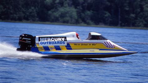 The return to a classic racing venue highlighted by reunion of racers and display of the Mercury Racing 200 APX competition outboard. Mercury Racing was a sponsor of the Lake Havasu Classic Outboard Championships, and was on site with a display of the new Mercury Racing 200 APX competition outboard. The past, present and future of tunnel boat .... 