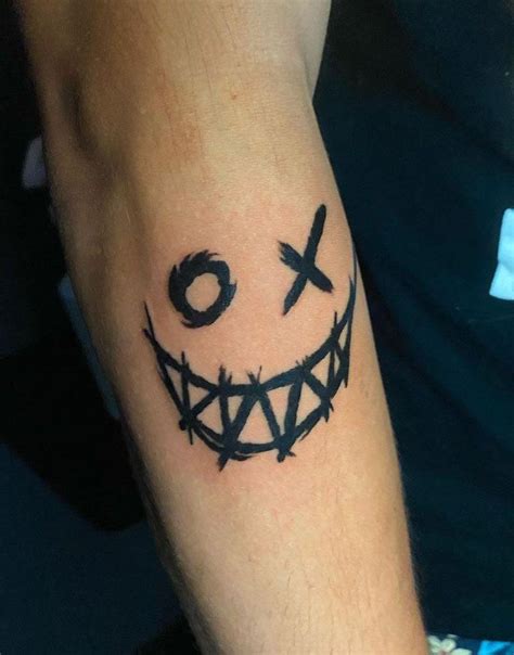 Cute smiley face tattoos with small x/cross. Found in TSR Category 'Sims 4 Female Tattoos'. 
