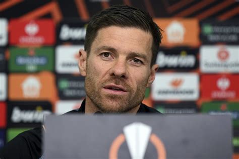 Xabi Alonso says he’s staying at Bayer Leverkusen, dismisses speculation
