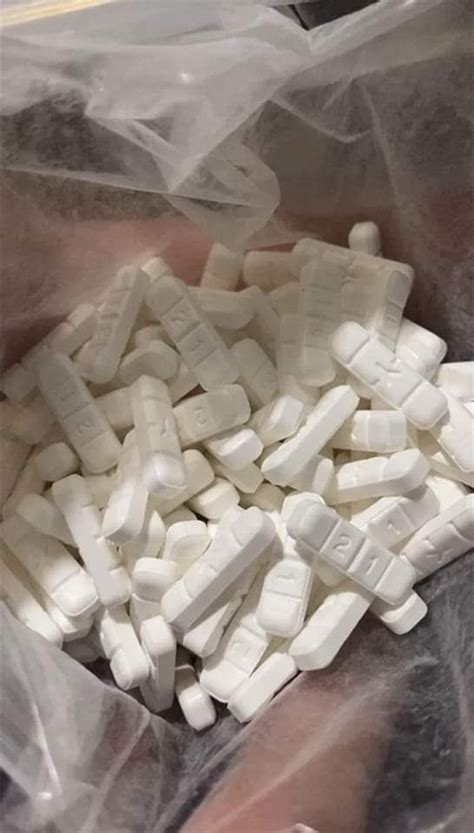 White 2mg Xanax fights with signs of anxiety, 