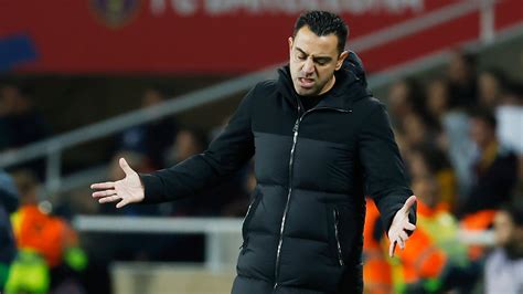 Xavi under pressure as Barcelona visits Valencia after two straight defeats