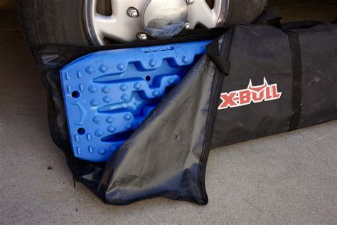 The X-BULL kinetic recovery kit includes a 7/8 inch × 30 foot