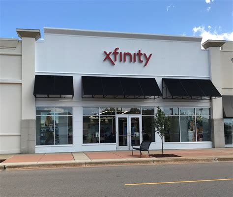 2400 Franklin Pike. Nashville , TN 37204. Xfinity Store by Comcast. Closed, open tomorrow at 10:00 AM. View Store Details. Get Directions. 7614 Highway 70 S. Suite E-601. Nashville , TN 37221.. 