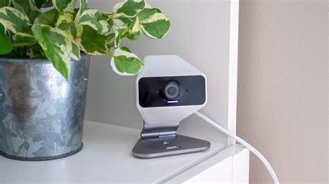 Xfinity home camera. Smart Device Integration: Some of the smart home devices you currently have can be integrated and used with Xfinity’s home security system. Recording and Reviewing Videos : The cameras record footage 24/7 and you can review your complete video history for up to seven days. 