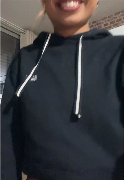 Xialingx Onlyfans Leak (SEX) 40 Videos