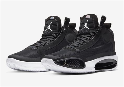 Mar 4, 2020 ... We love the Air Jordan XXXIV Infrared 23 for its modern and unique design. The shoe has a futuristic look that combines both style and ...