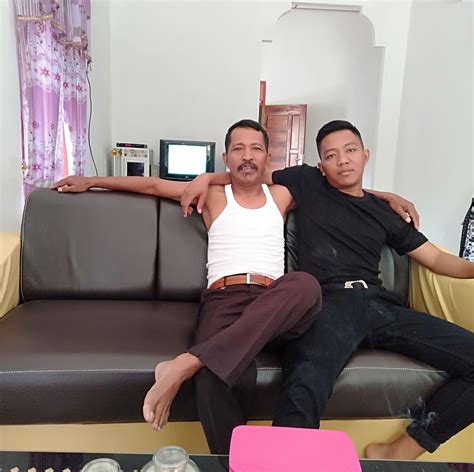YA abg ML & Desahan nikmat kenceng referensi bokep jipbab lihat sekarang formal designer hijab image 1