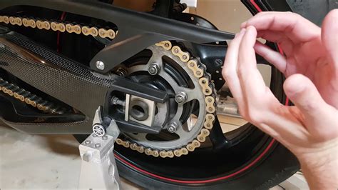 Yamaha R1 Motorcycle Chain Tension - balustradellc