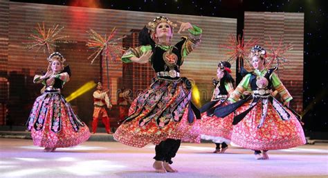 Yapong dance - muktibox.com