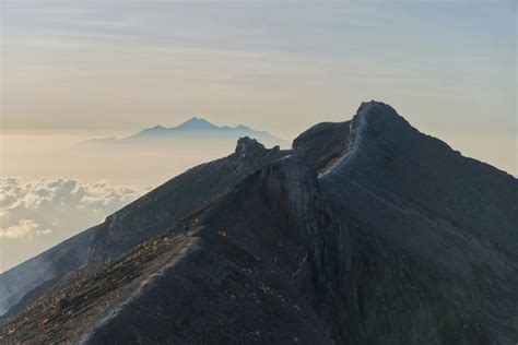Your Essential Guide to Climbing Mount Agung - balustradellc