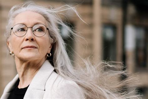 Your Guide To Aging, Thinning Hair: 5 Simple Tips - balustradellc