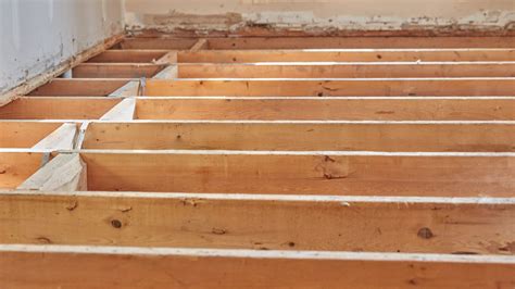 Your Safety Guide to Installing Floor Joists | CCM - balustradellc