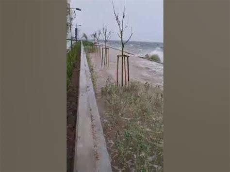 Yağış sonrası Alsancak'ta sel baskını önlendi! Fırtına duvarları işe .