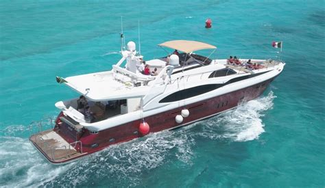 Yacht charter Dyna Craft 80ft in Cancun - Cancun Charter