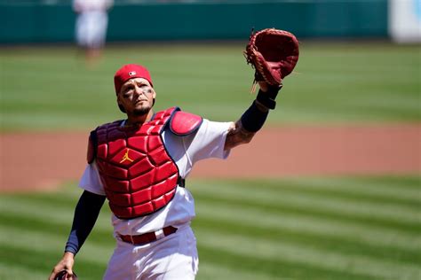 Yadier Molina's new comments shed light on potential reunion