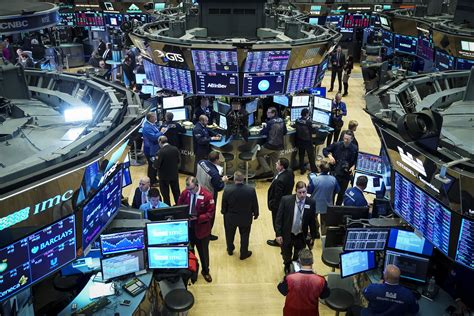 Dec 14, 2023 ... ... market's concerns," and now the market "has further to run," he told Yahoo Finance Live. As Stovall points out, a quick look at the market&n.... 