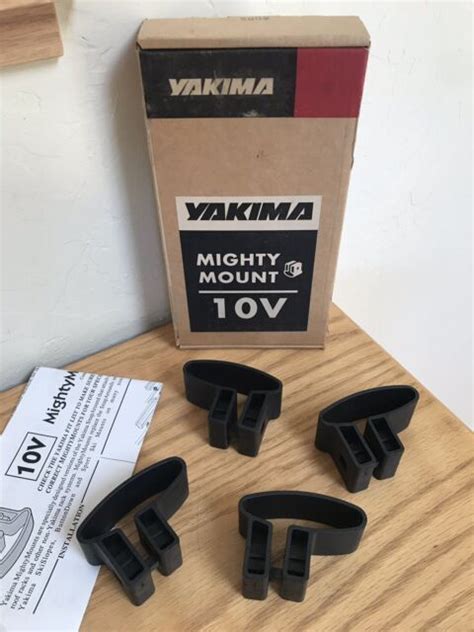This Yakima 10V MIGHTY MOUNT is the perfect addition to your Yakima ski rack. Designed to fit on your roof, and is compatible with Yakima racks. The black color and sleek design make it a stylish addition to your vehicle. The roof mount is easy to install and provides a secure hold for your ski rack.