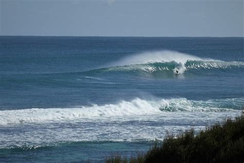 Yallingup Beach Surf Forecast and Surf Report