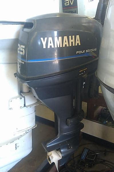 Yamaha 25hp four stroke service manual. - Kamer te huur en andere griezelverhalen.