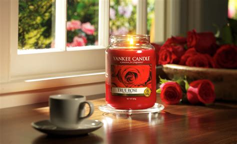 Yankee candle.com. Website. yankeecandle.com. The Yankee Candle Company, Inc., [3] doing business as Yankee Candle, is an American manufacturer and retailer of scented candles, candleholders, accessories, and dinnerware. Its products are sold by thousands of gift shops nationwide, through catalogs, and online, and in nearly 50 countries around the world. 