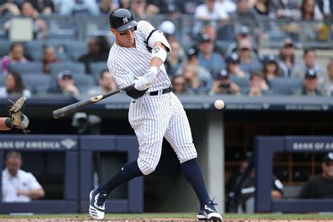 Sep 23, 2022 · The New York Yankees, led by right fielder Aaron Judge, who is closing in on Roger Maris’ AL home run record, face the Boston Red Sox in a regular season game on Friday, Sept. 23, 2022 (9/23/22 ... . Yankee score tonight