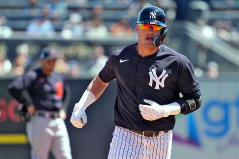 Yankees Notebook: Josh Donaldson unsure of next steps as hamstring tightness lingers