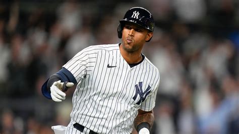 Yankees cut ties with struggling outfielder Aaron Hicks after 8 seasons
