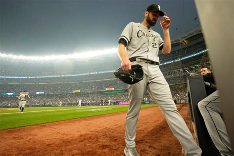 Yankees look dazed beneath haze vs. Chicago’s Lucas Giolito