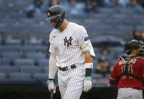 Yankees miss playoffs for first time since 2016 with windy 7-1 loss to Diamondbacks
