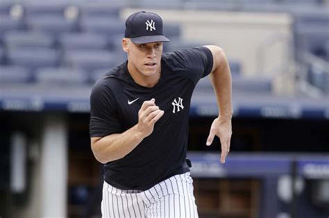 Yankees slugger Aaron Judge reveals he has torn ligament in toe, says he’s still in pain