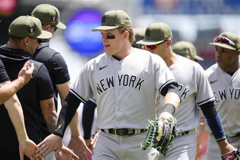 Yankees sweep Reds as Boone, Bell ejected