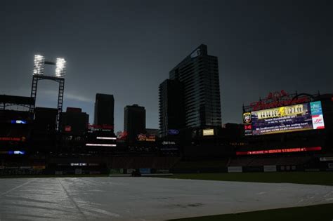Yankees-Cardinals game postponed, will be made up Saturday with split doubleheader