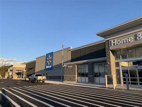 Yaphank walmart. Learn the key reasons that Walmart has been able to keep its prices low -- cutting-edge technology, a frugal corporate culture and a push to make suppliers sell merchandise at chea... 