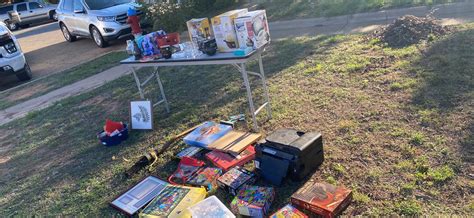 Yard sales lubbock. Find garage sales and yard sales by map. Free garage sale listings. Printable maps, complete with details and directions. ... Lubbock: 10/28/23: 5124 Kendall Rd ... 