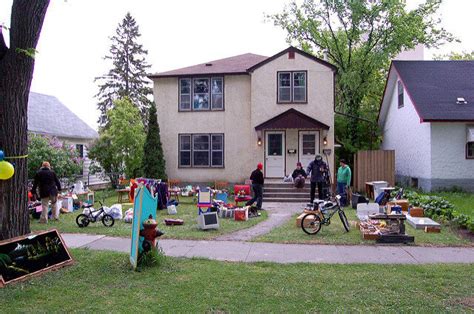 Yard sales this weekend near me craigslist. Craigslist New York is a great resource for finding deals on everything from furniture to cars. With so many listings, it can be difficult to find the best deals. Here are some tips for finding the best deals on Craigslist New York. 
