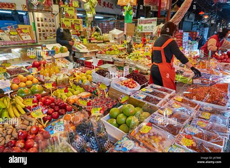 Yau Ma Tei Fruit Market - Wikipedia